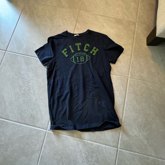 Men’s Abercrombie & Fitch Tshirt - Picture 1 of 3
